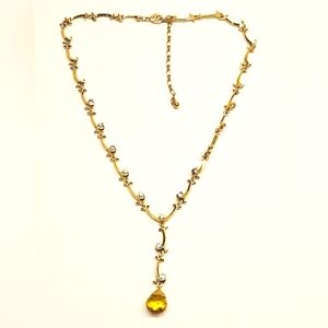 Avon 2005 Extraordinary Briolette Vine Necklace Yellow Goldtone